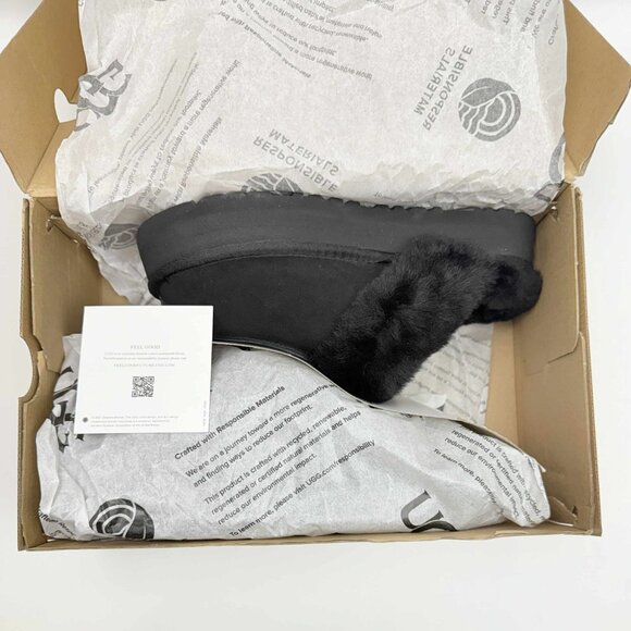 Share UGG Disquette Women's Slipper Black US Size 8 - Picture 2 of 5